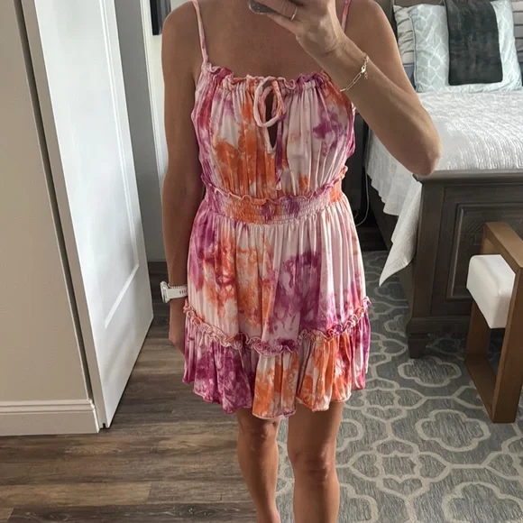 Tularosa Women's Pink and White Dress - Picture 7 of 7